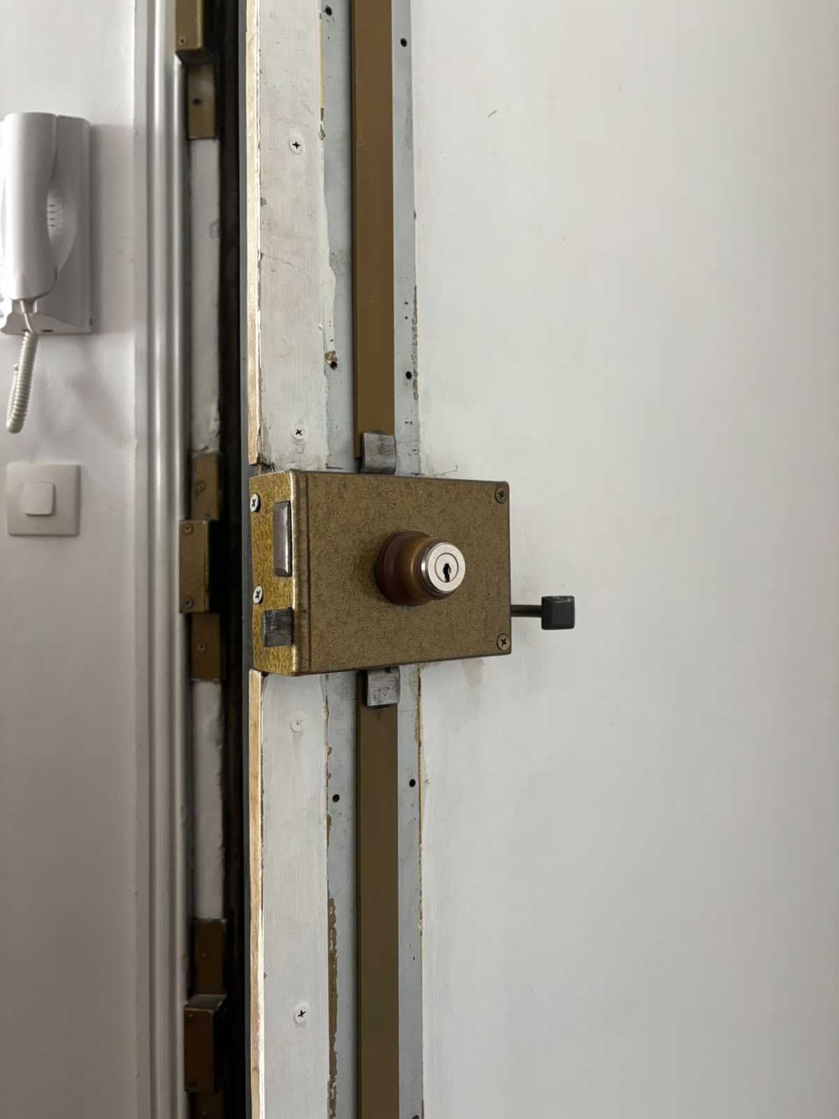 Remplacement cylindre Muel après effraction Paris 4e